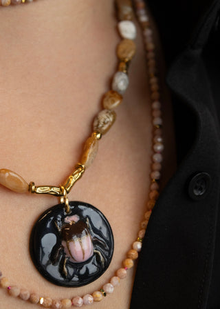 Collier Khepri Corail Jade noir
