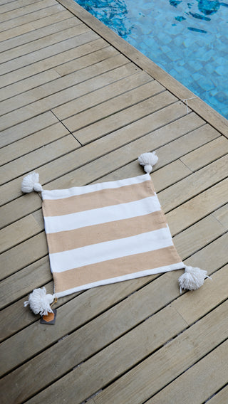Coussin carré en coton – par Jolila