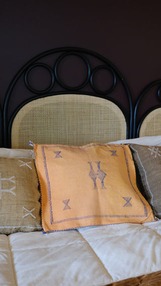 Housses de coussins en soie de cactus – Créations  by Jolila