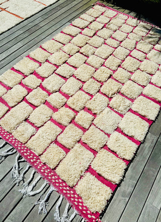 TAPIS ROSE ET BLANC