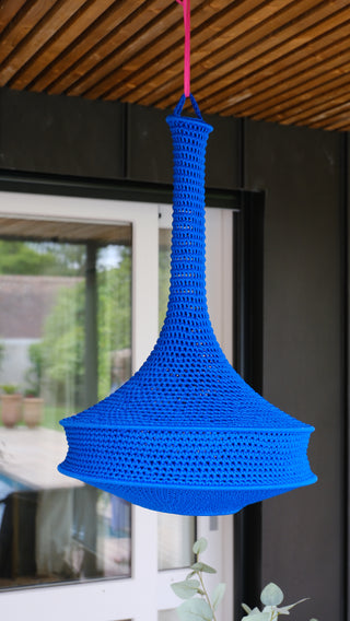 Suspension bleu électrique – Coup de ❤️ Jolila